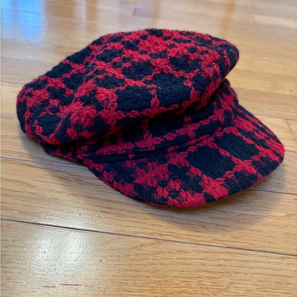 Stylish Red and Black Women's Newsboy Cap